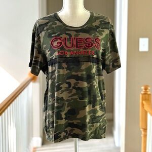 Guess Green Camouflage Tee‎ Size L